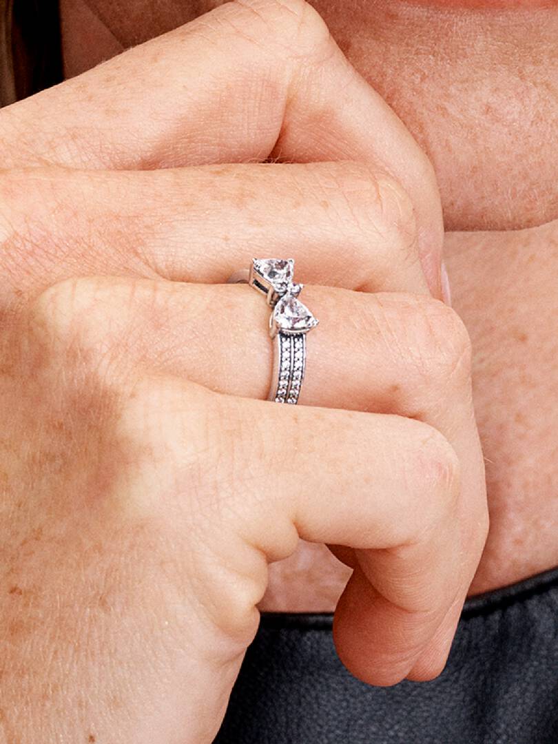Sparkling Bow Double-row Ring Sterling silver