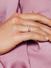 Sparkling Twisted Lines Ring 14k rose gold plating