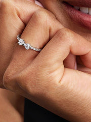 Sparkling Bow Ring Sterling silver