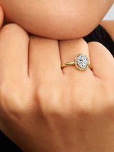 Oval Sparkling Halo Ring 14k gold plating