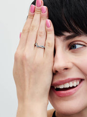 Sparkling Intertwined Wave Ring Sterling silver