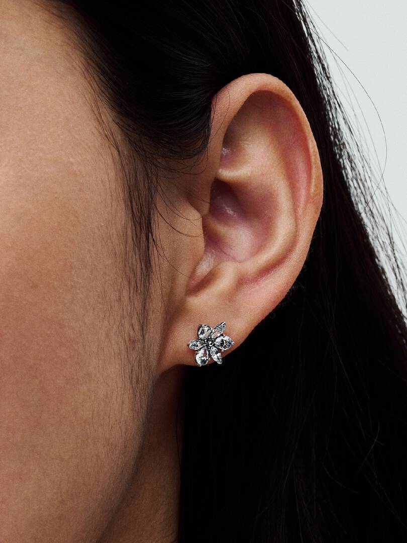 Sparkling Herbarium Cluster Stud Earrings Sterling silver