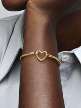 FINAL SALE - Pandora Moments Heart Closure Snake Chain Bracelet 14k gold