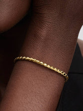 Round Clasp Wing Chain Bracelet 14k gold plating