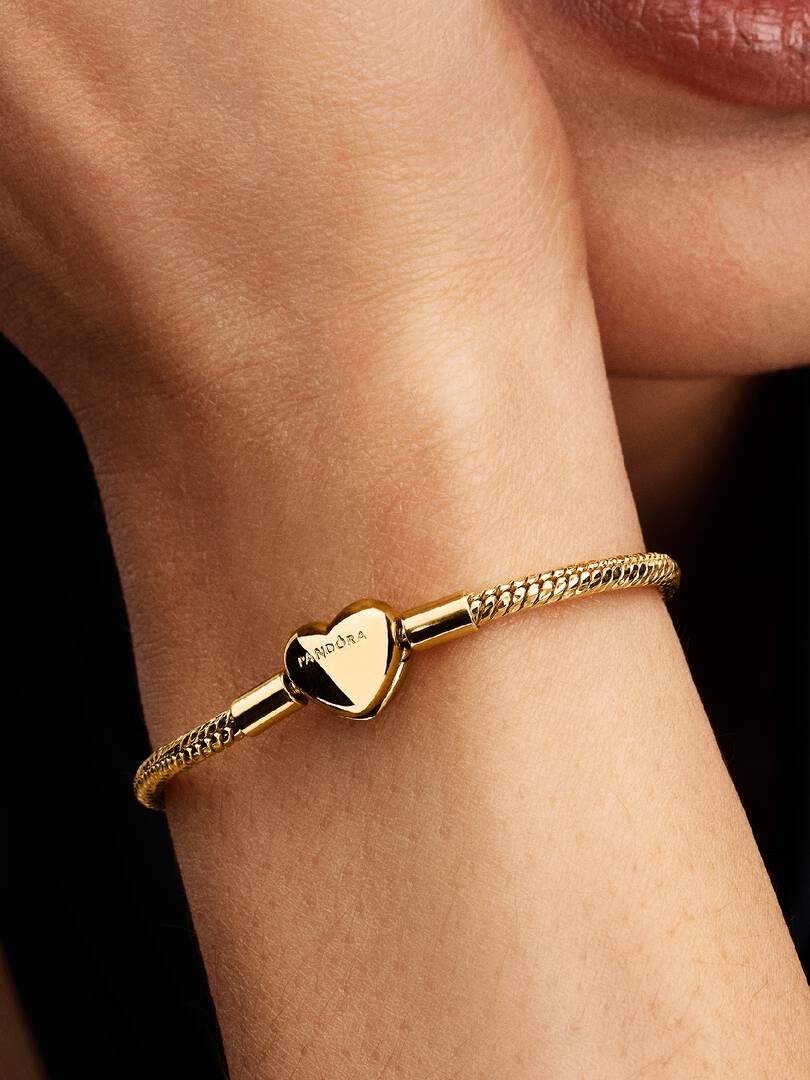 Heart Clasp Faceted Snake Chain Bracelet 14k gold plating