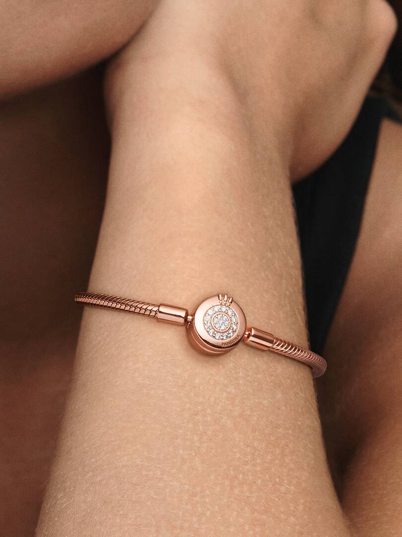 Pandora Moments Sparkling Crown O Snake Chain Bracelet 14k rose gold plating