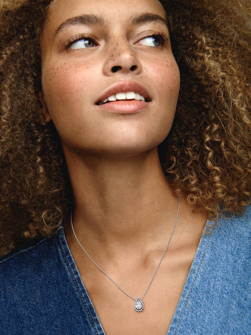 Sparkling Pear Halo Collier Necklace Sterling silver