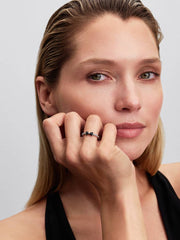 Sparkling Black Bow Ring Sterling silver