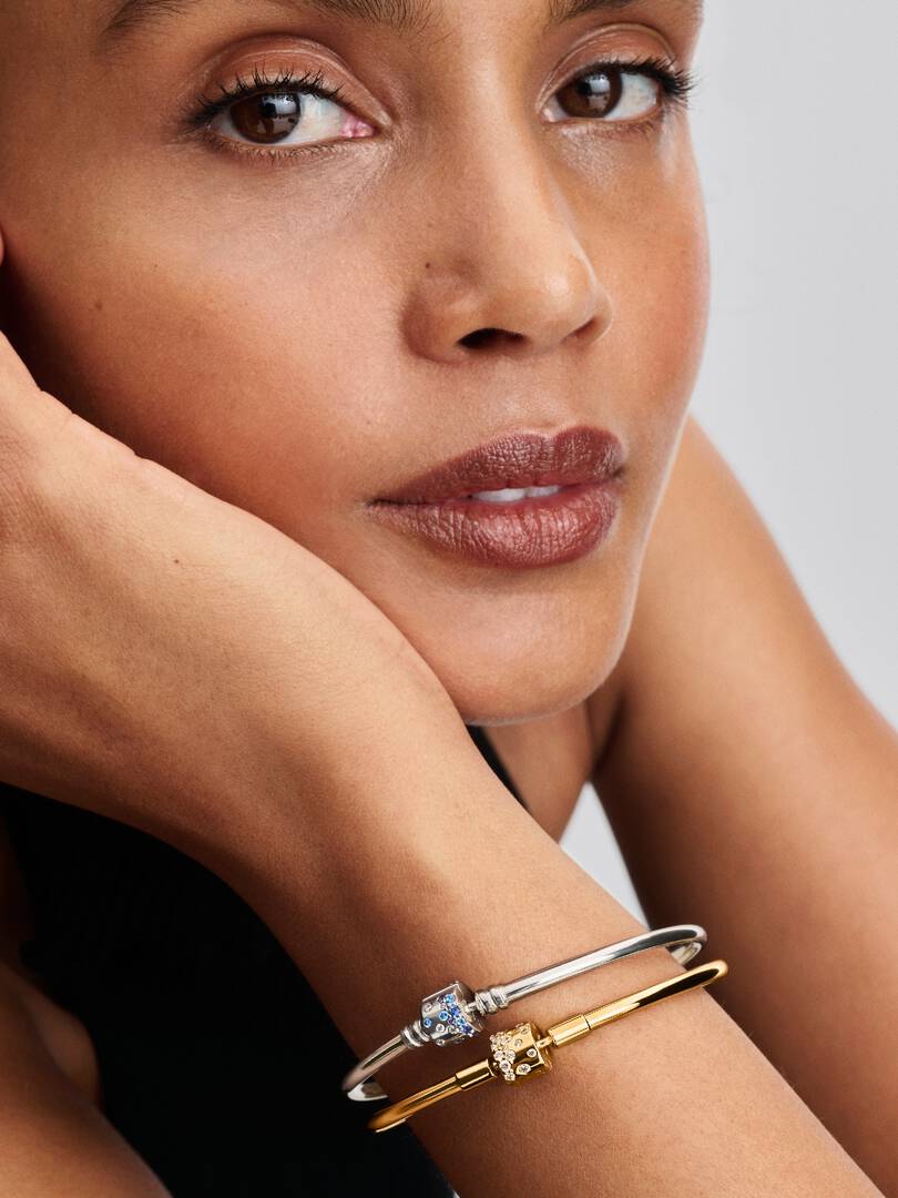 FINAL SALE - Sparkling Barrel Clasp Bangle Sterling silver