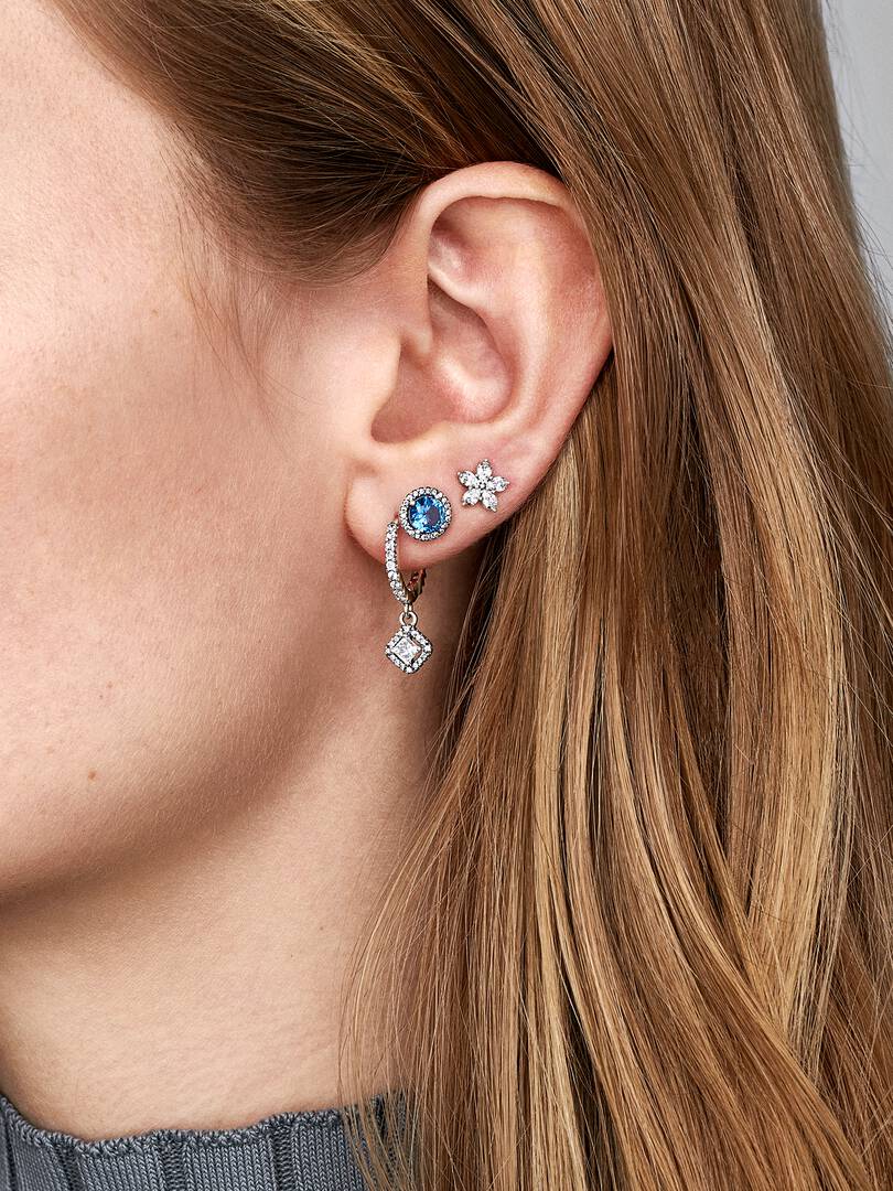 FINAL SALE - Sparkling Snowflake Stud Earrings Sterling silver