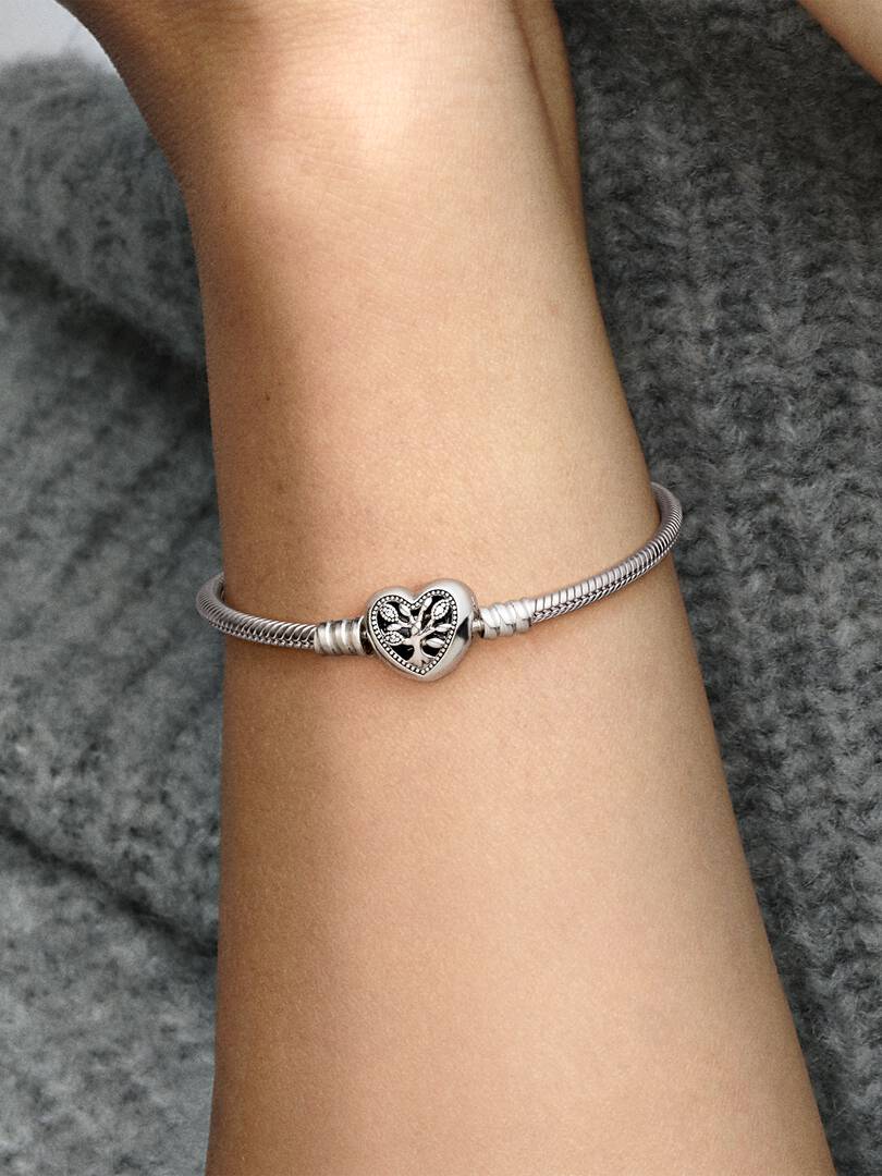 Pandora Moments Family Tree Heart Clasp Snake Chain Bracelet Sterling silver