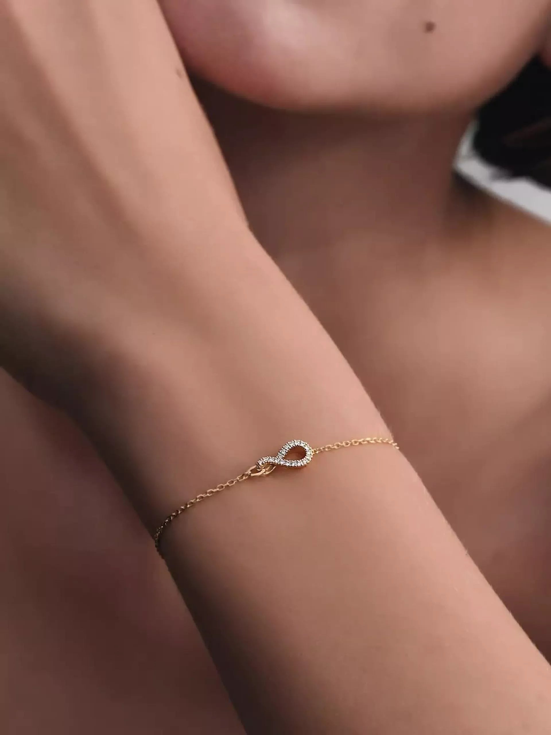 Pandora Infinite Lab-grown Diamond Pavé Bracelet 0.10 ct TW, 14k gold