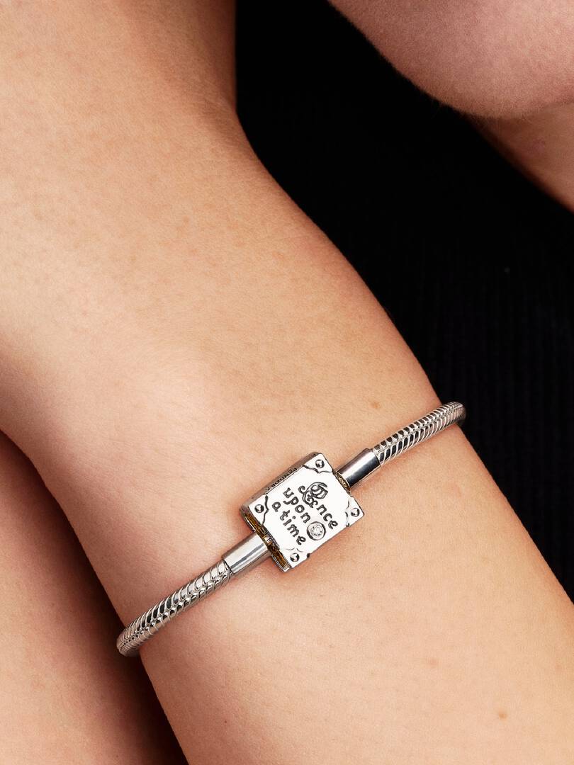 Disney Princess Storybook Lab-grown Diamond Snake Chain Bracelet 0.012 ct TW, Sterling silver, 14k gold plating