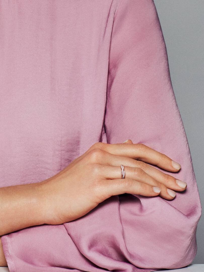 Sparkling Twisted Lines Ring 14k rose gold plating