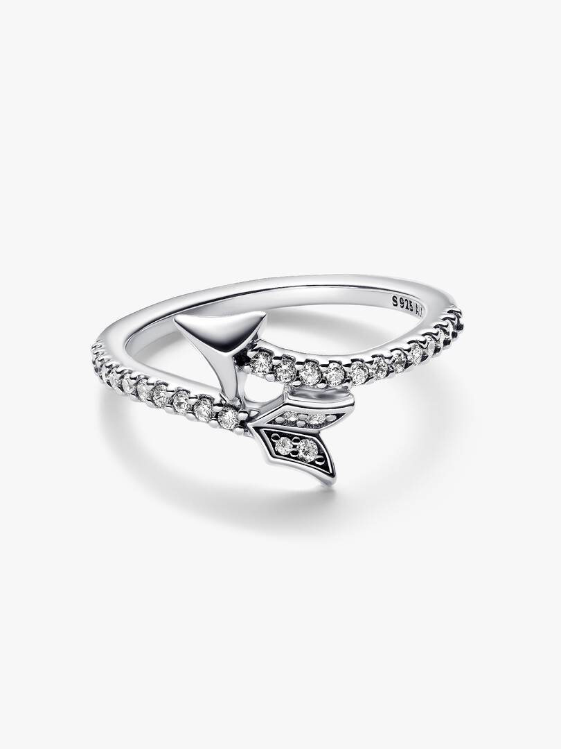 Sparkling Arrow Ring Sterling silver