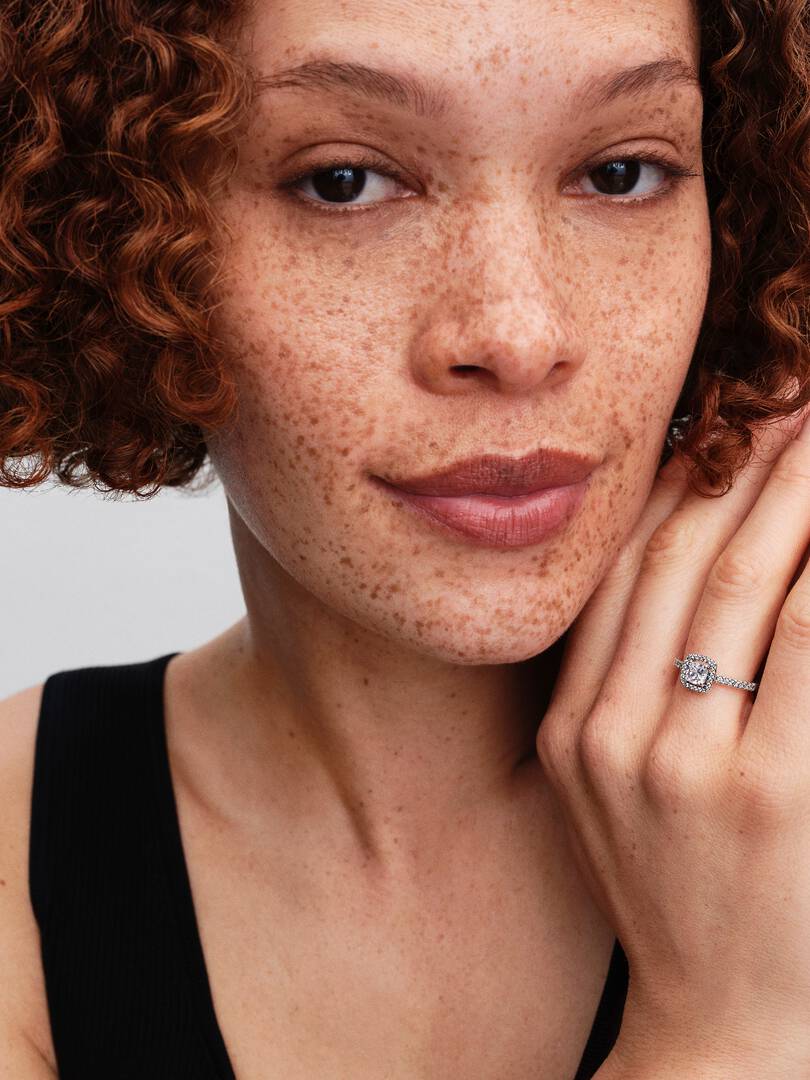 Sparkling Square Halo Ring Sterling silver