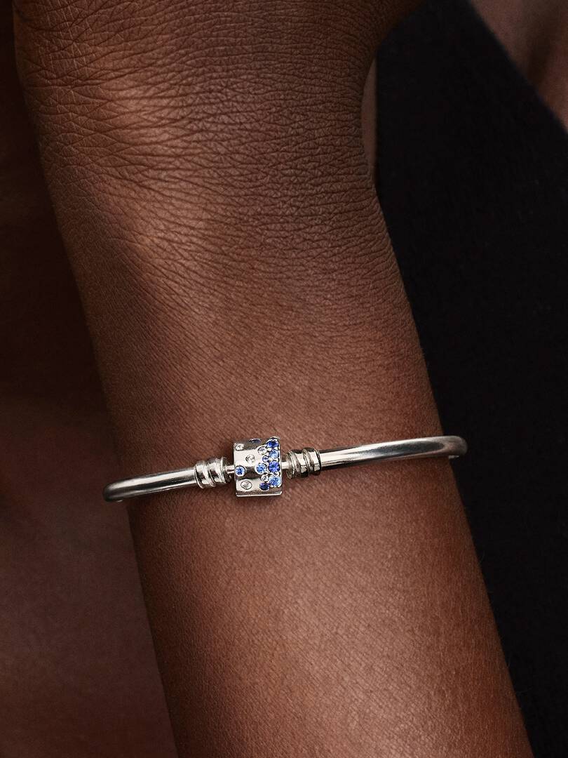 FINAL SALE - Sparkling Barrel Clasp Bangle Sterling silver