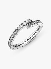 Sparkling Overlapping Ring Sterling silver