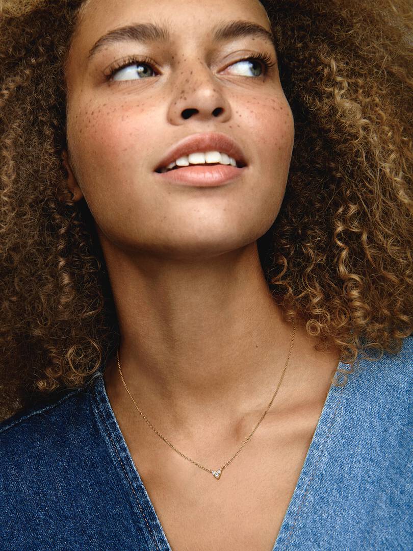Triple Stone Heart Collier Necklace 14k gold plating