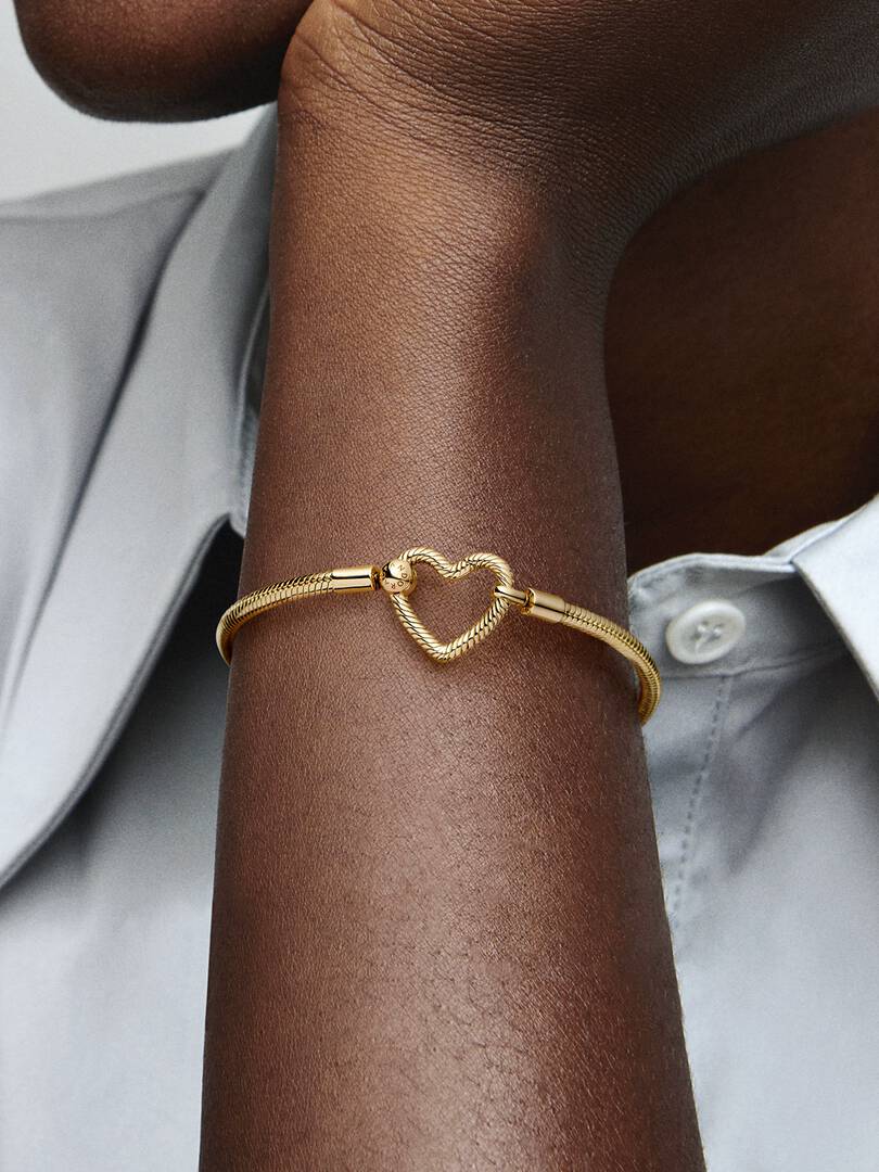 FINAL SALE - Pandora Moments Heart Closure Snake Chain Bracelet 14k gold