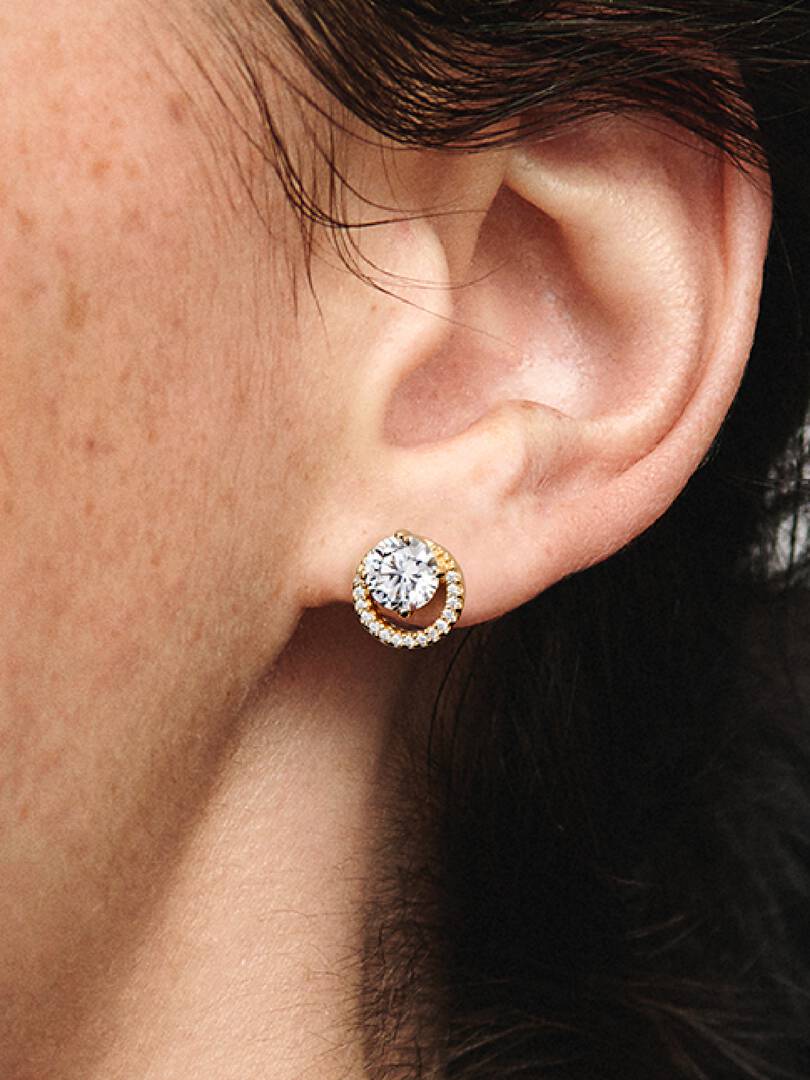 Sparkling Round Halo Stud Earrings 14k gold plating