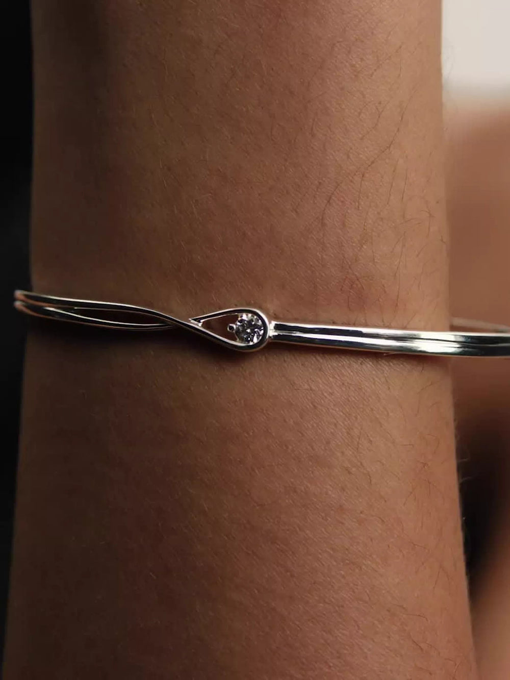 Pandora Infinite Sterling Silver Lab-grown Diamond Bangle 0.15 ct TW, Sterling silver