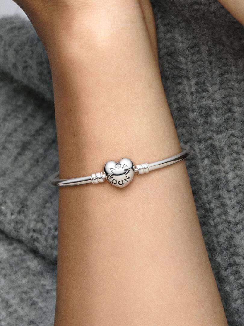 Pandora Moments Heart Clasp Bangle Sterling silver